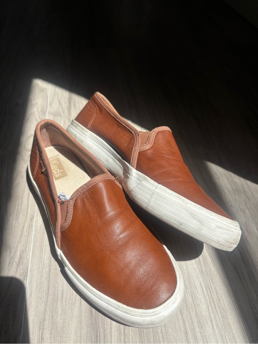 Keds Slip-On Sneakers – Women’s Size 7 🤎